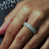 Lune Oval Eternity Band