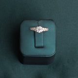 Berthe Round Three-Stone Ring