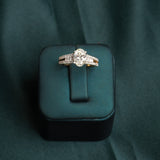 The Eleve Oval Split Ring
