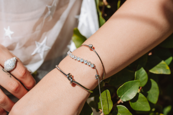 These 7 lab-grown diamond bracelets are made to own every moment of shine.