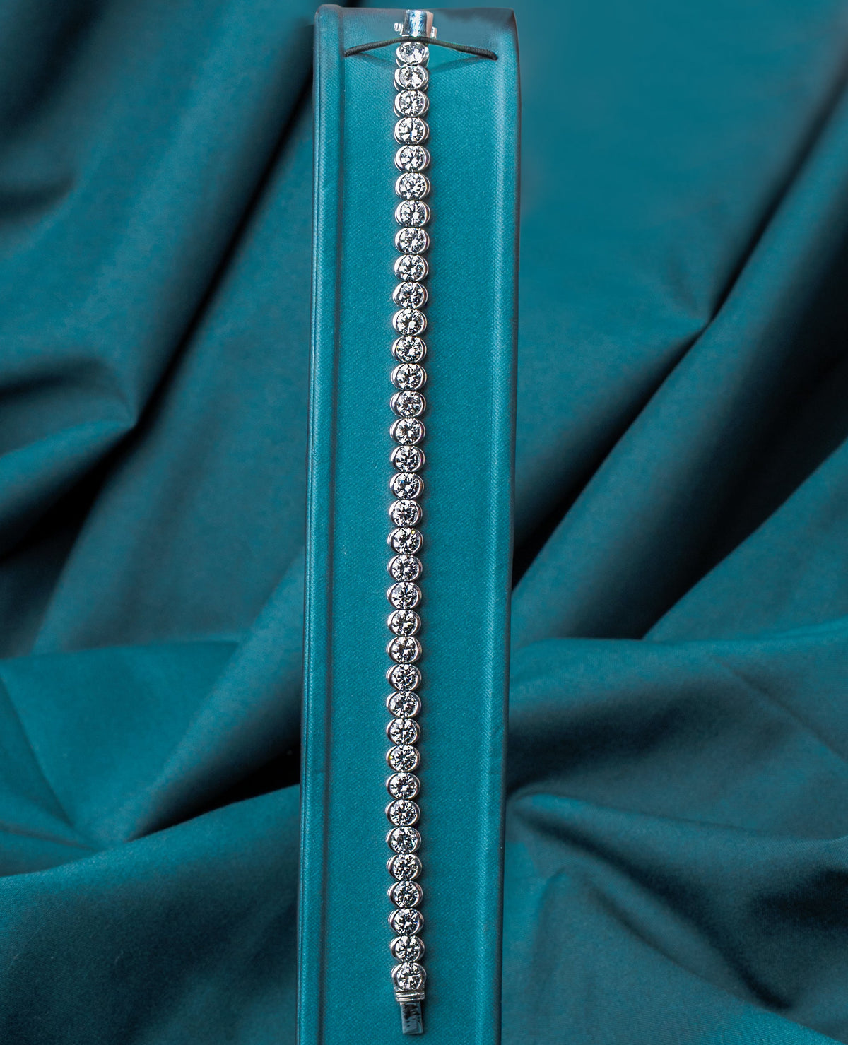 Half Bezel Round Tennis Bracelet