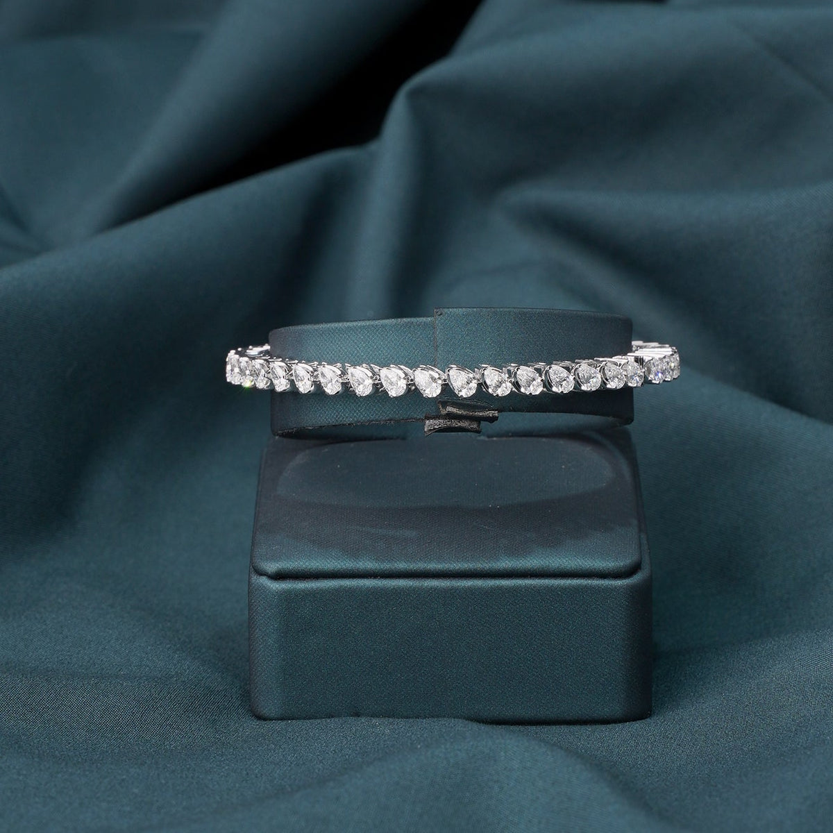 Laurelle Bangle