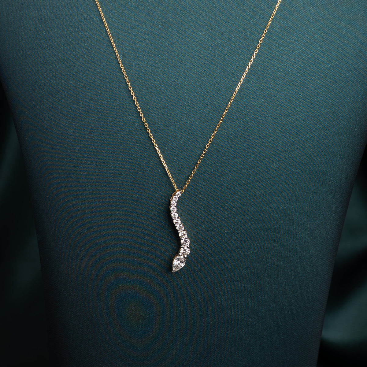 Anouk Pear Swirl Pendant
