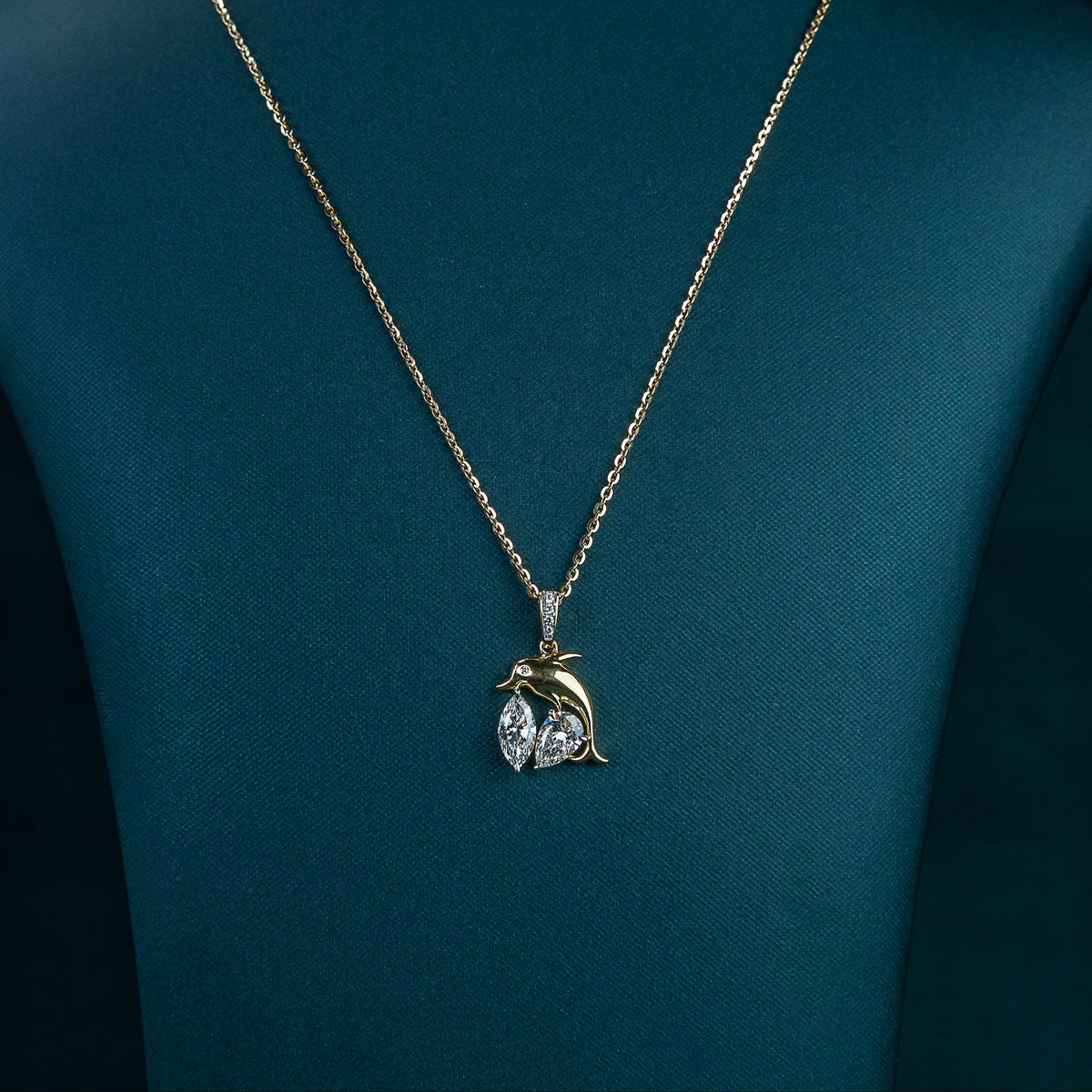 Bloomfin Pendant