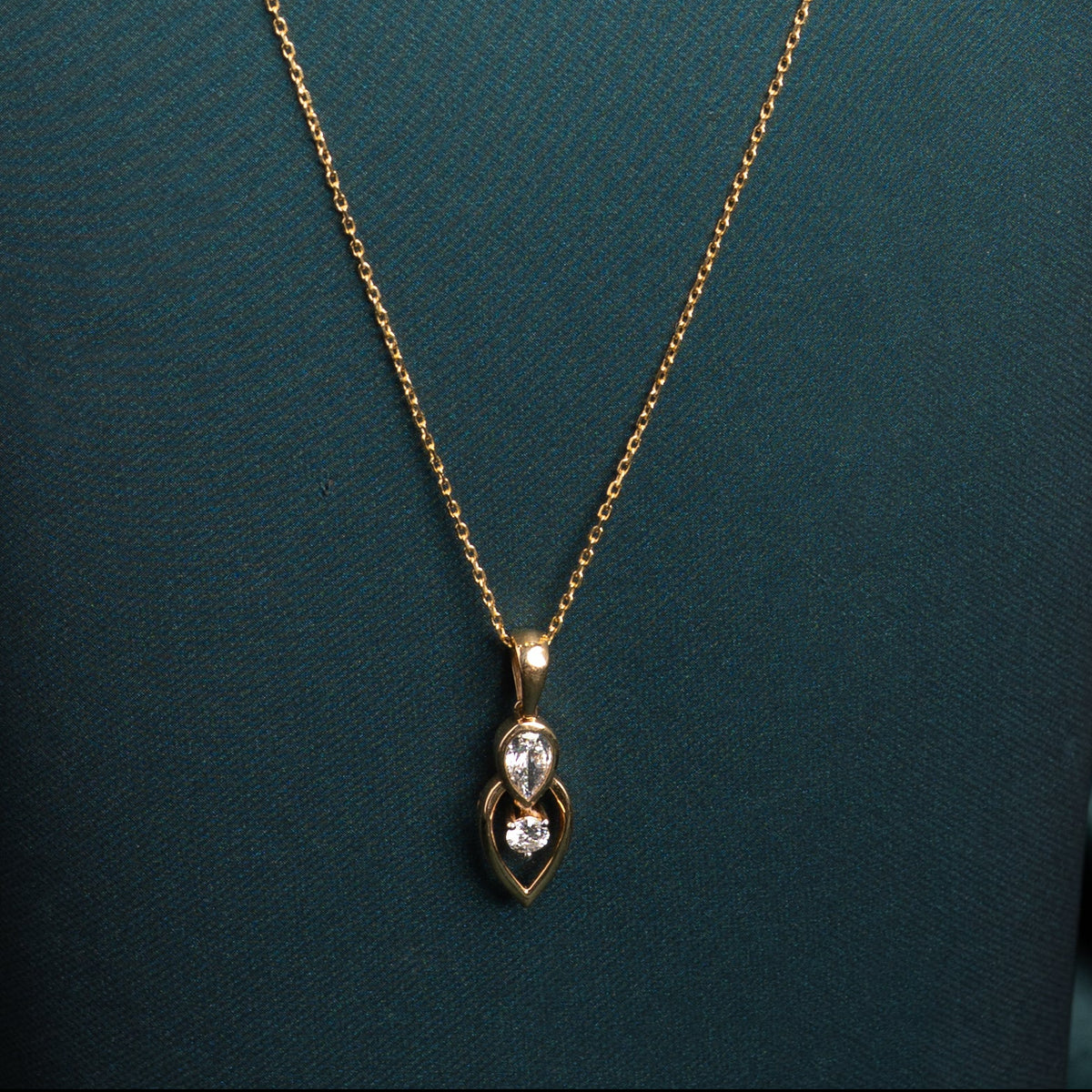 Solange Oval Pendant