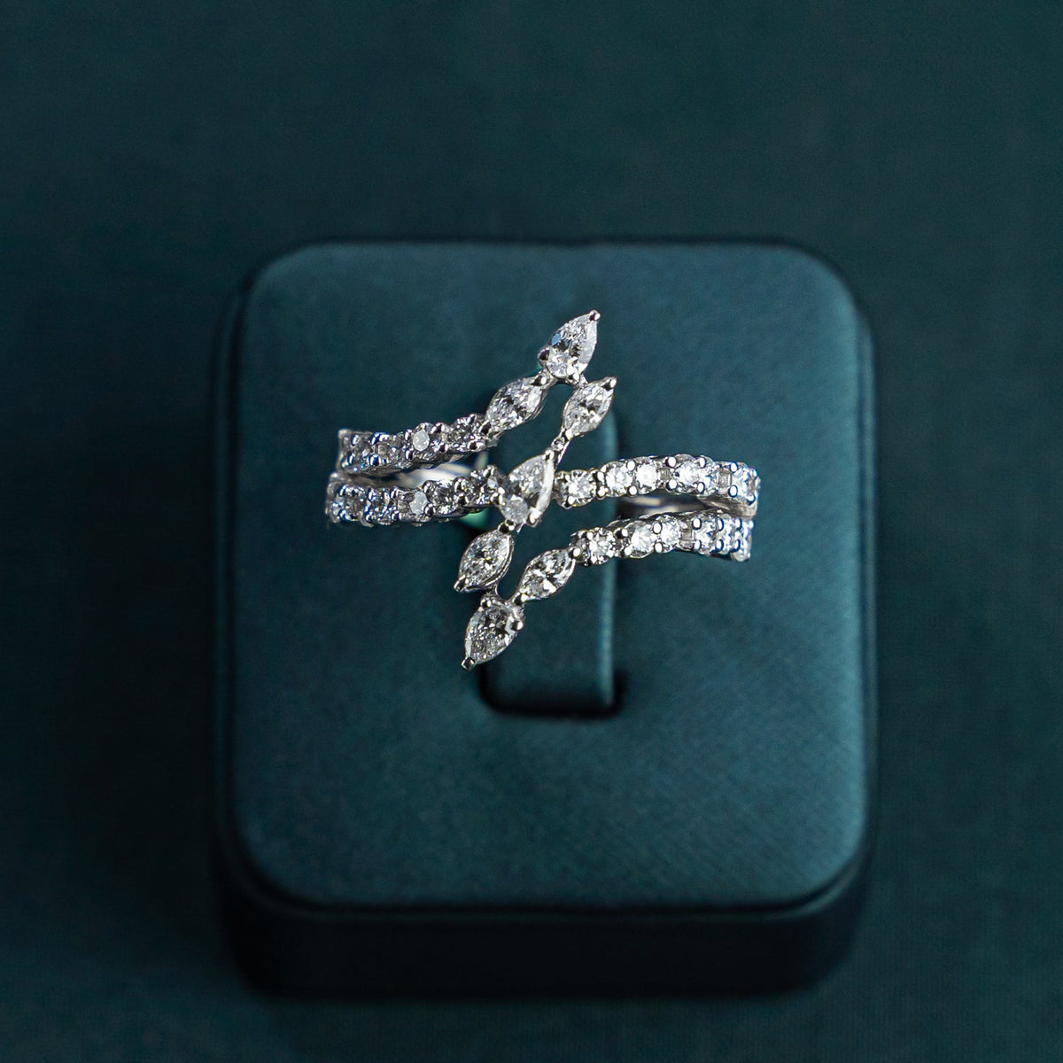 Oceane Leaf Bypass Ring