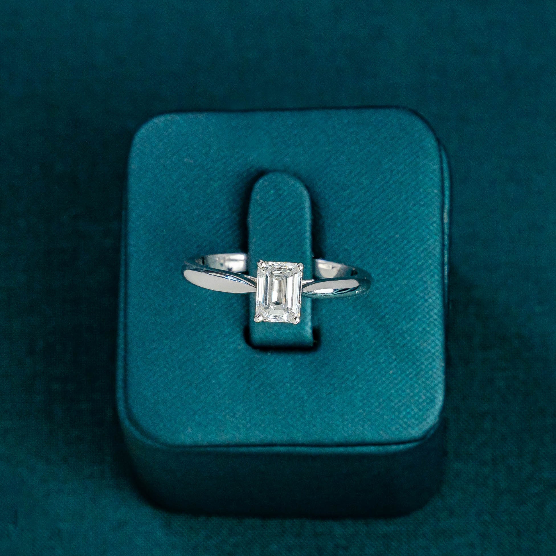 Glaze Emerald Ring