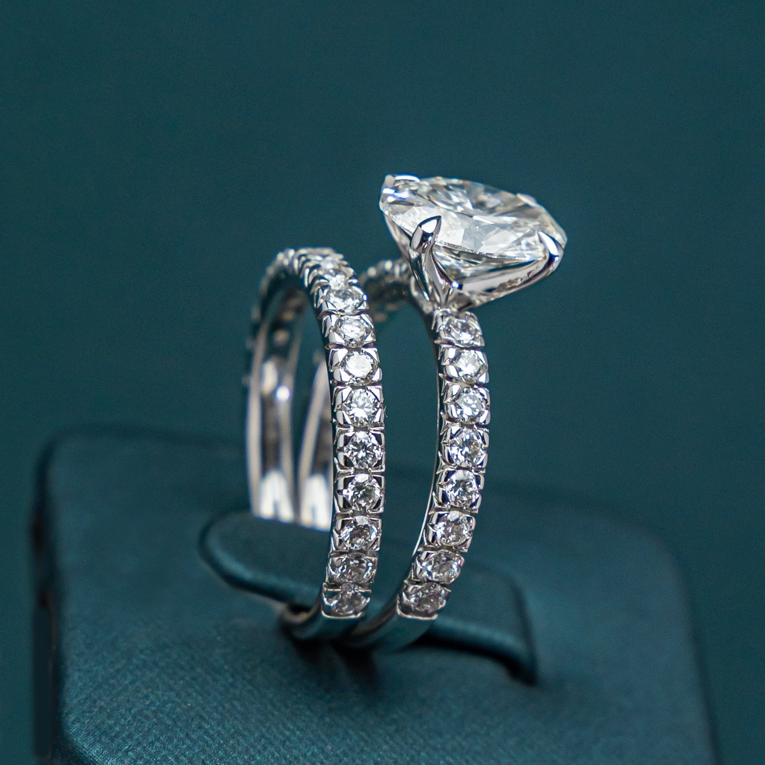 Oval Twin Ring