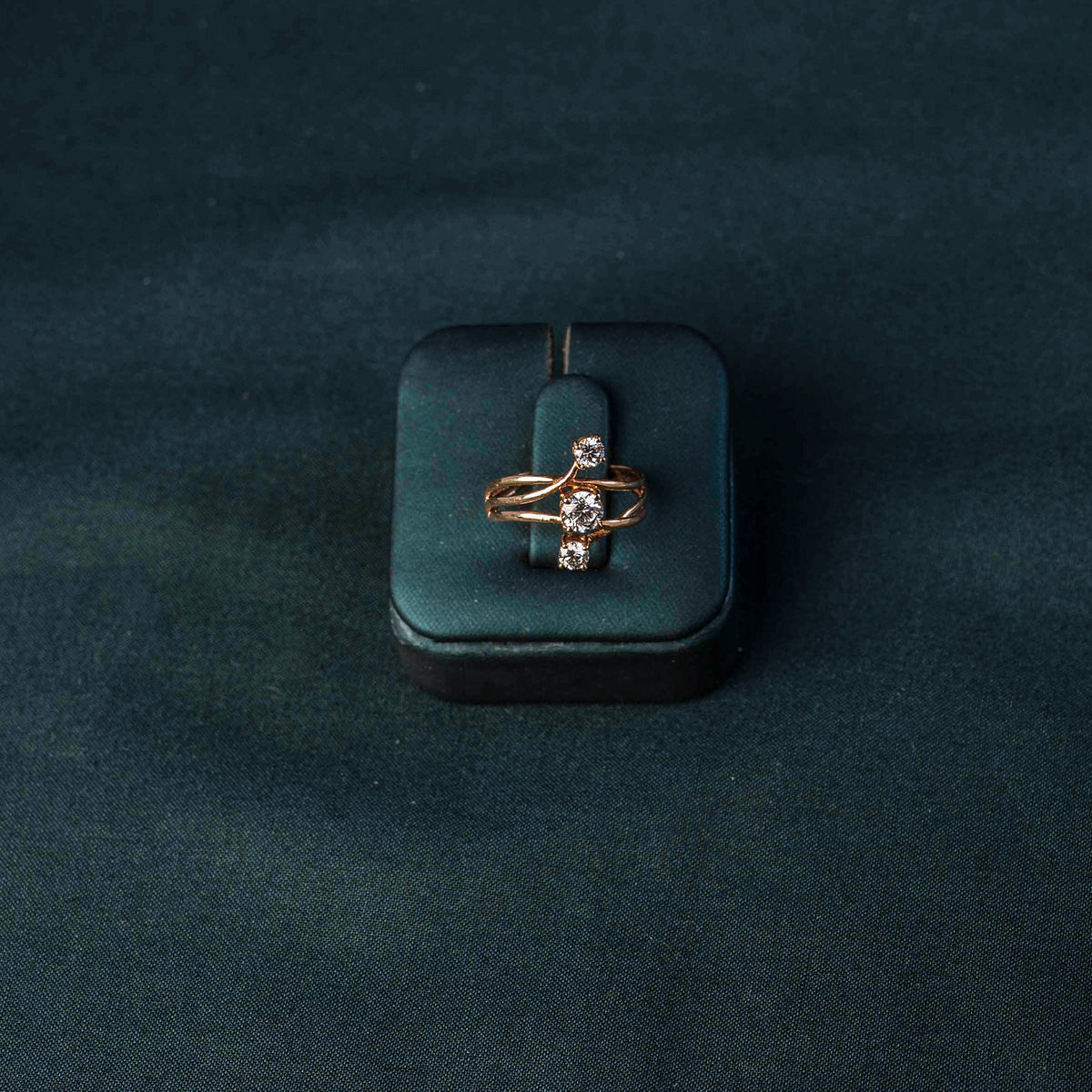Henriette Emerald Ring