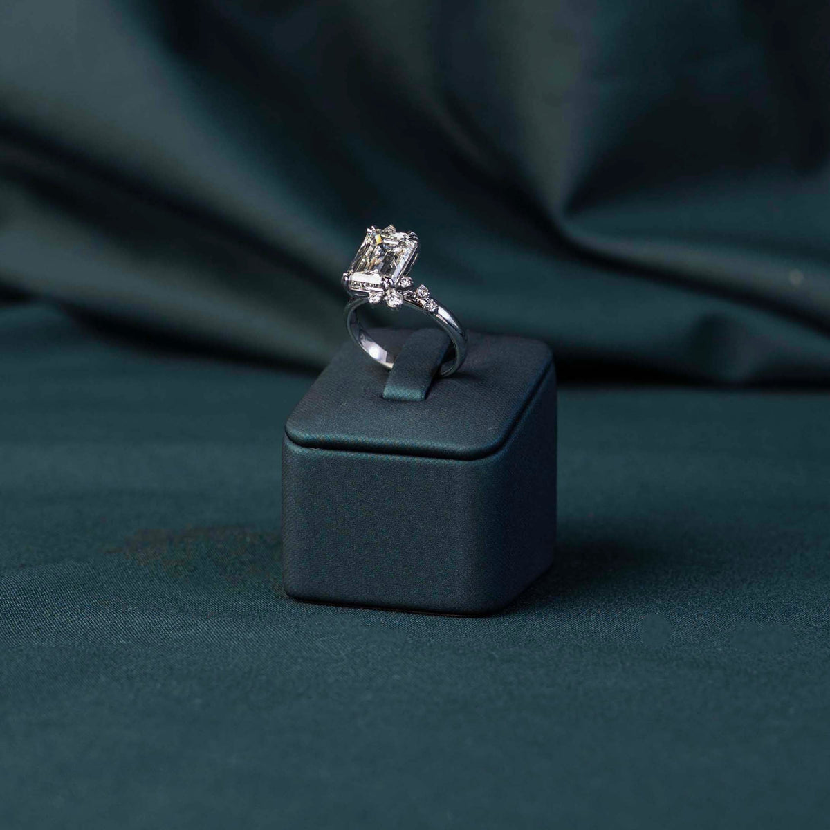 Adele Emerald Ring