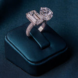 Noor Pear Emerald Toi Moi Ring