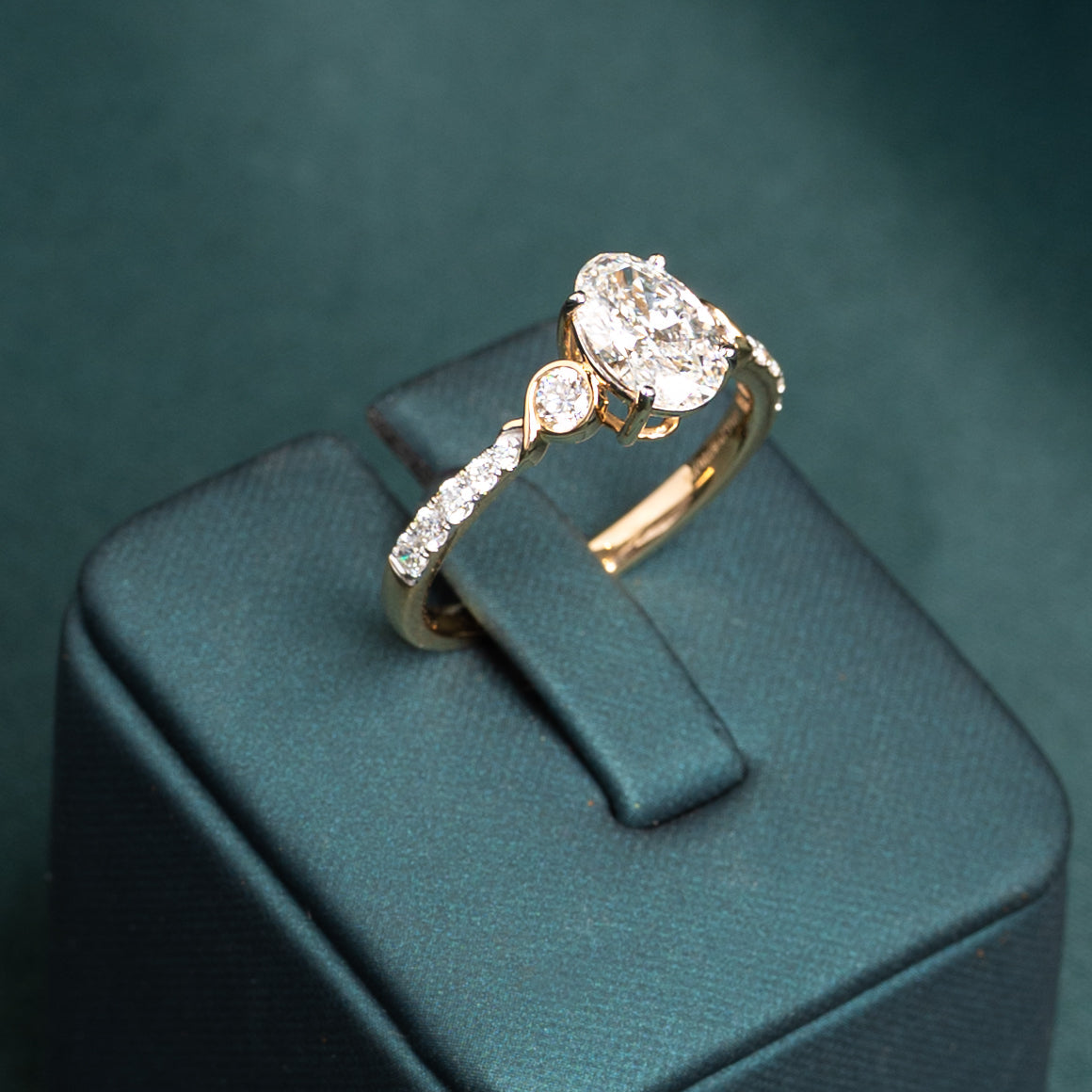 Sylvine Oval Twist Ring