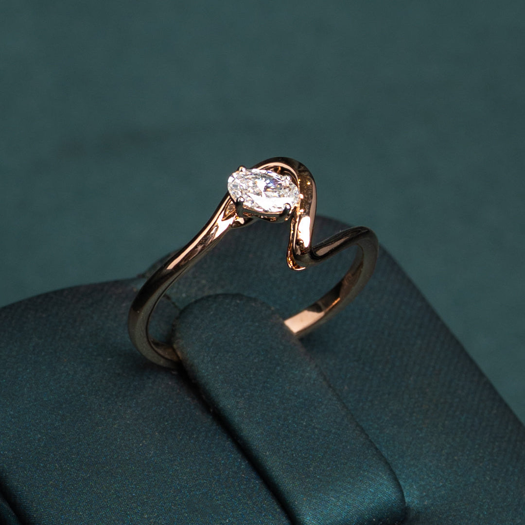 Lilas Ribbon Ring