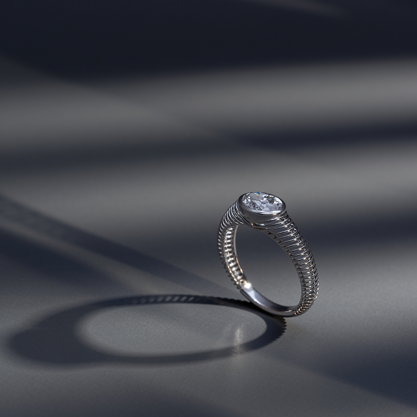 Stria Contour Oval Ring