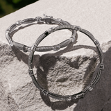 Stria Flow Oval Bangle