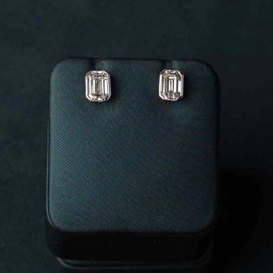 The First Ascent Studs 1543