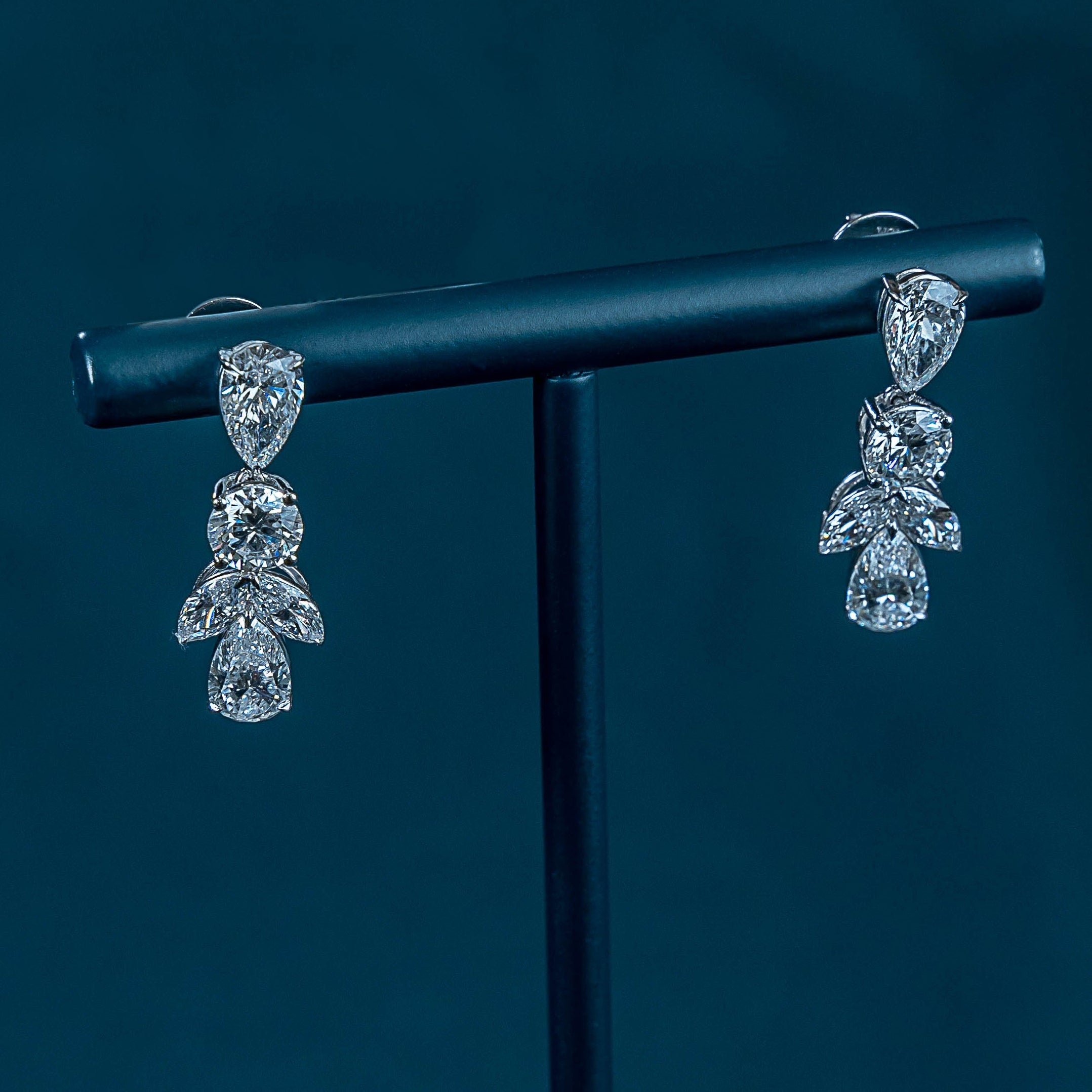 The Vanta Chandeliers