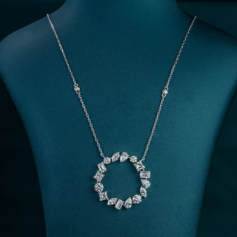 Yseult Circle Pendant