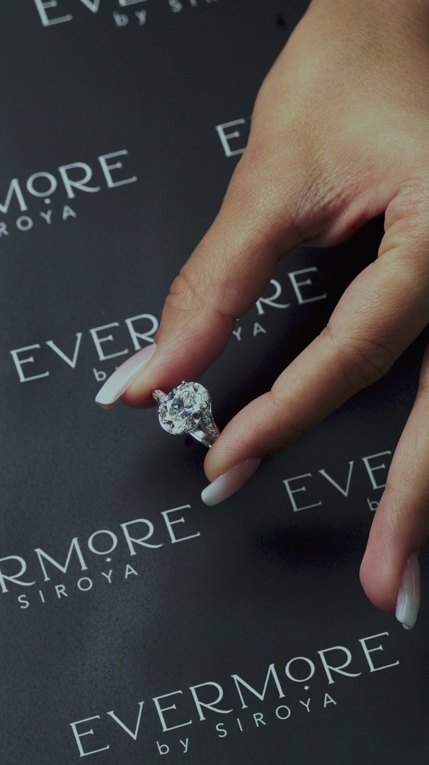 Ameera Oval Twist Ring